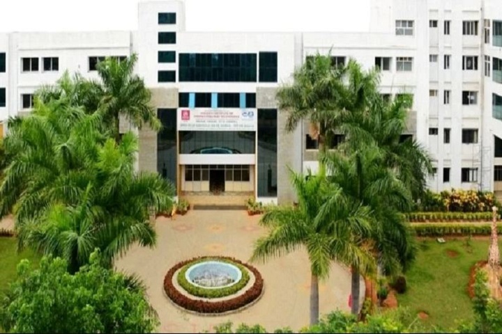 https://cache.careers360.mobi/media/colleges/social-media/media-gallery/3099/2019/2/19/Campus view of Shridevi Institute of Engineering and Technology, Tumkur_Campus-view.JPG